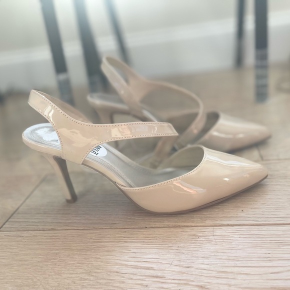 New Beige Patent Leather Slingback Heels - Picture 2 of 7
